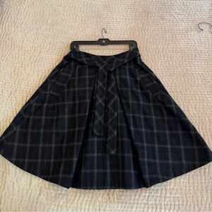Italian Plaid Black/Gray Skirt Side Pockets Belt Back Buttons Thick Wool Blend